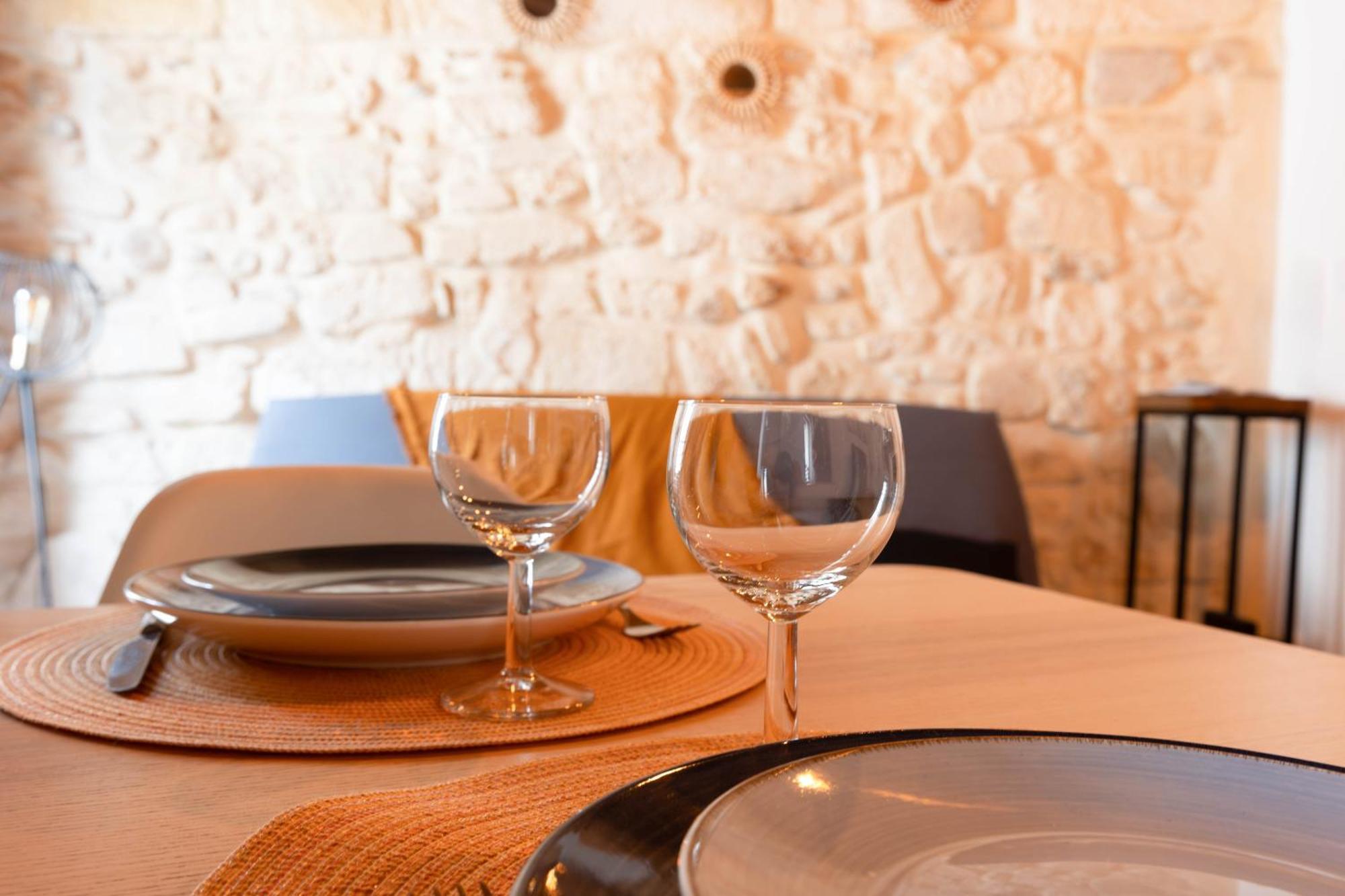 Immeuble 3 Apparts Centre Historique St Gilles Maisoncarreeconciergerie 생 질 외부 사진